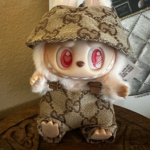 La Bubu Fashion (overalls and hat). La Bubu Doll not included. - Picture 1 of 3